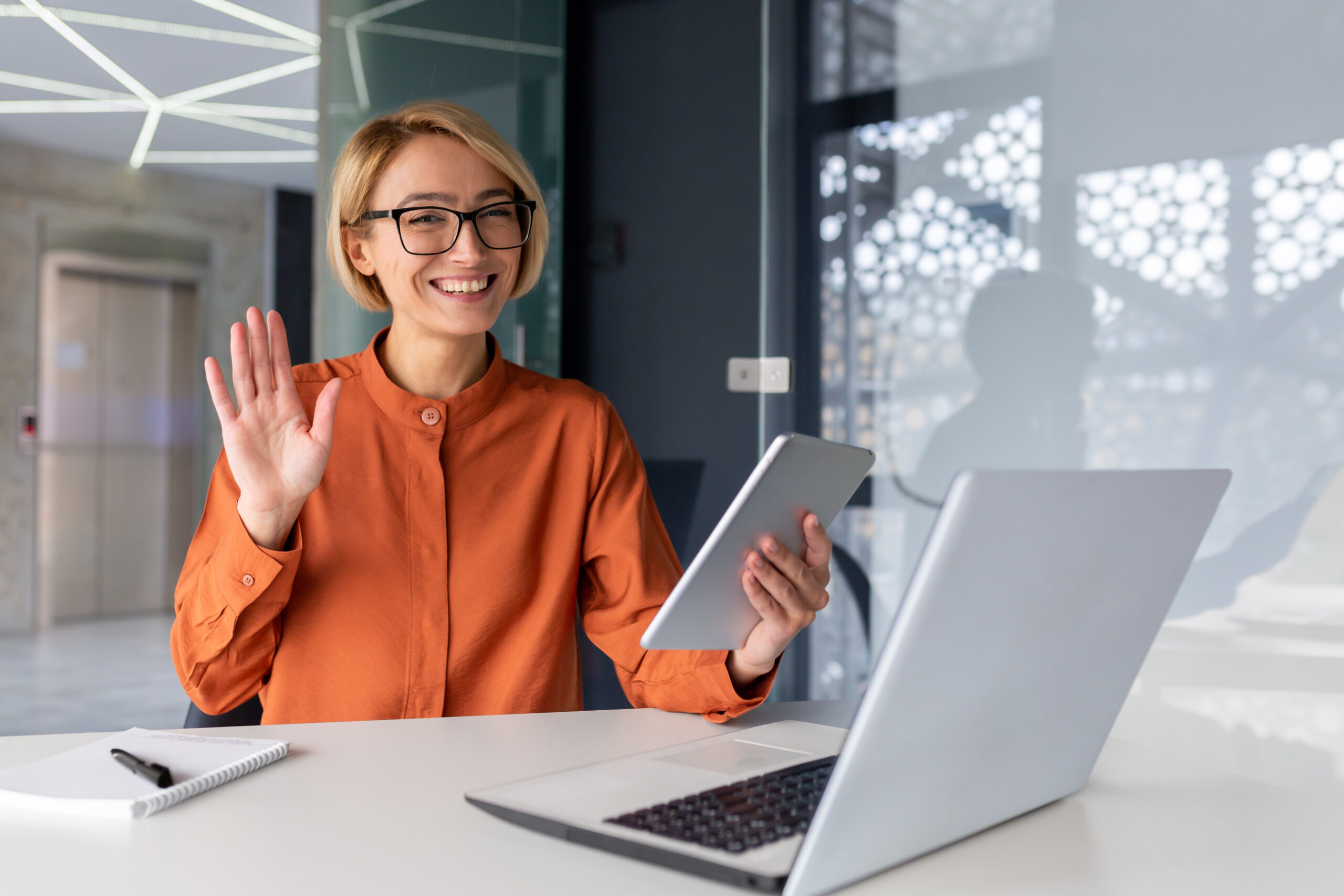 A Bookkeeper on a Web Video Call